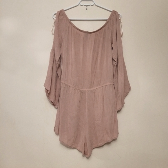 U2B Urban Planet romper,Off/On shoulders,bell peekaboo sleeves,M - Picture 3 of 10